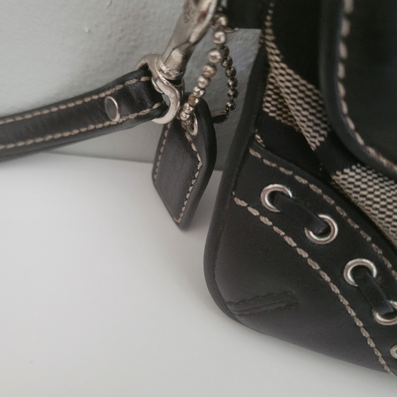 COACH Vintage Signature Soho Wool Flap Wristlet-RARE - Picture 2 of 10